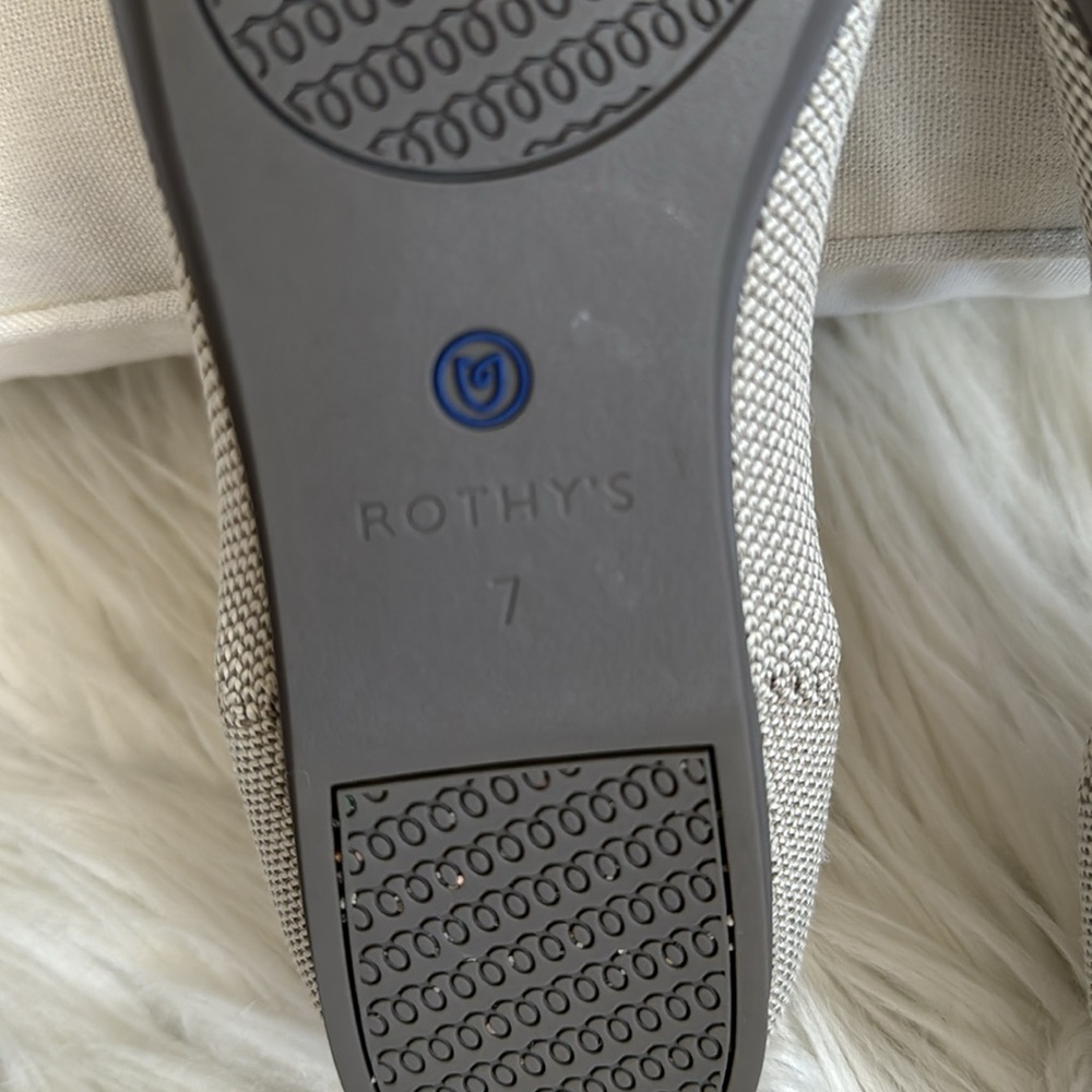 Rothy's "Retired" Birdseye Flax Round Toe Flats Size 7 - Picture 12 of 12
